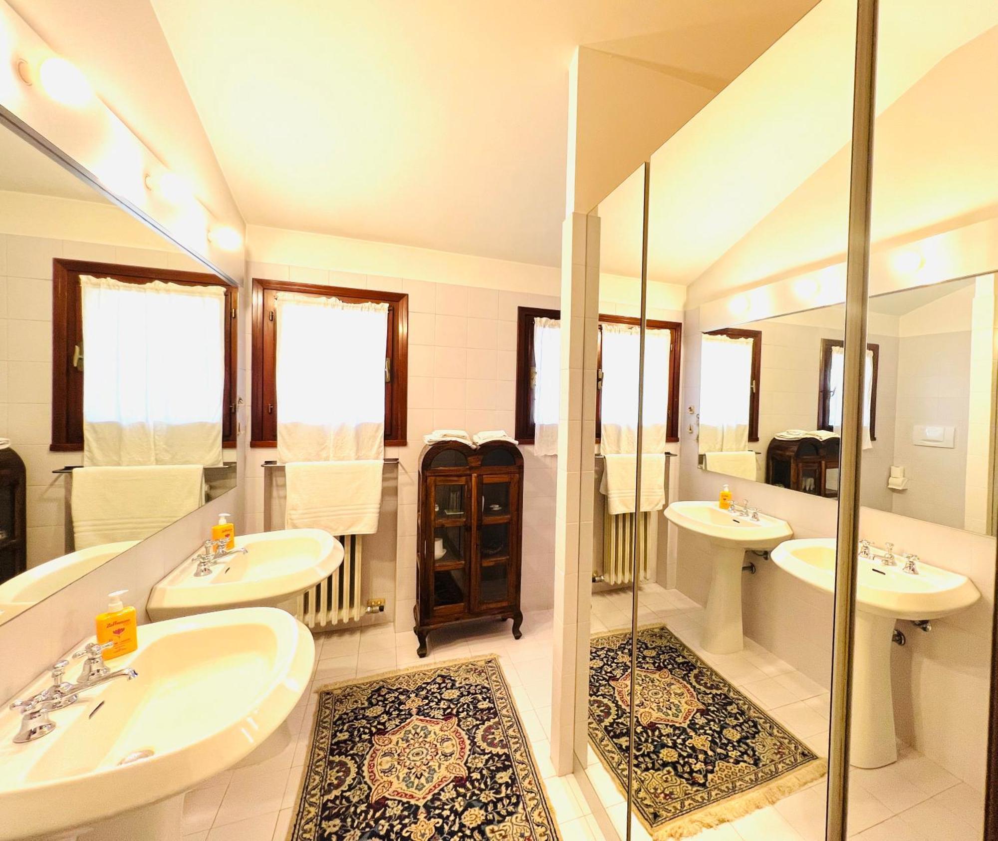Bed and Breakfast Opera Deluxe Равенна Экстерьер фото