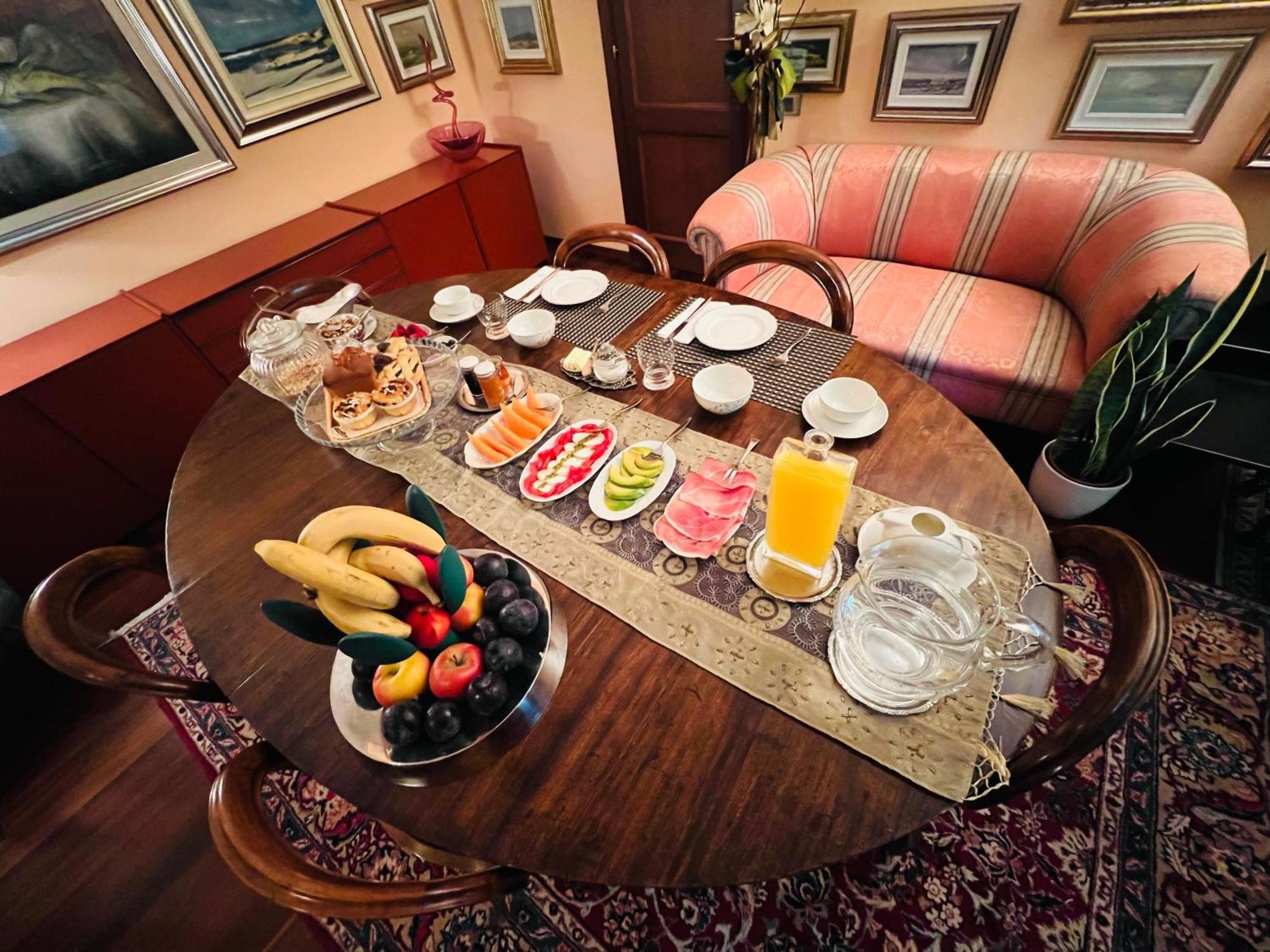 Bed and Breakfast Opera Deluxe Равенна Экстерьер фото